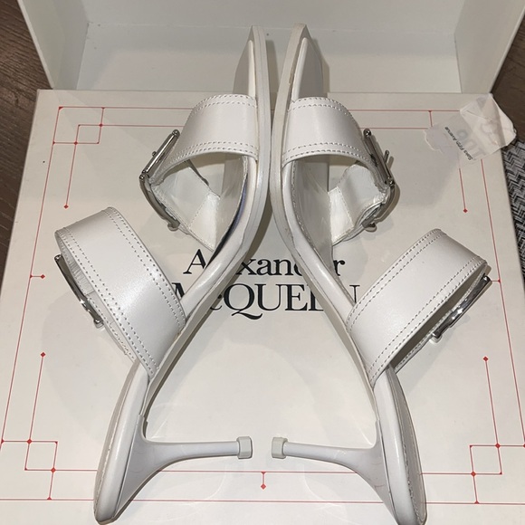 ❗️$1090 MCQUEEN HEELS NEW❗️ - Picture 5 of 7